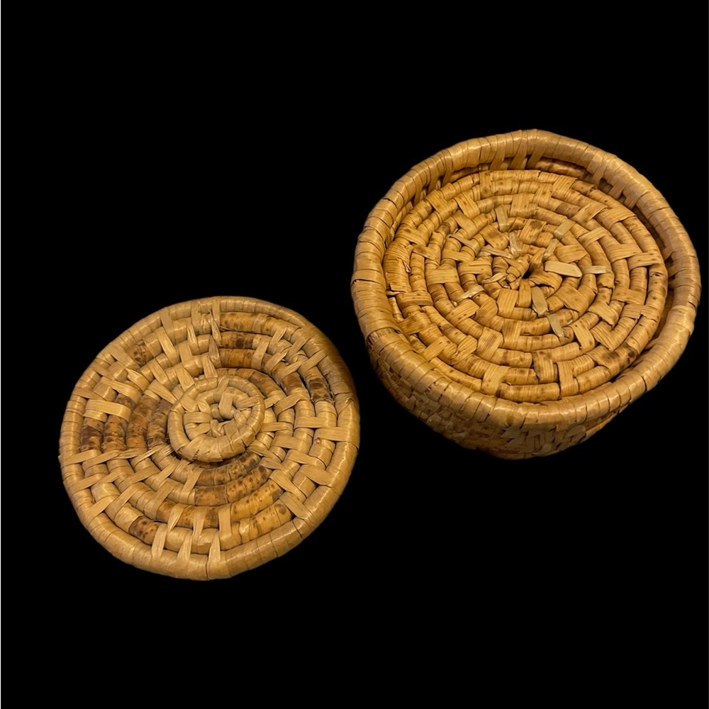 Vintage Round Rattan coaster set - Picture 5 of 8